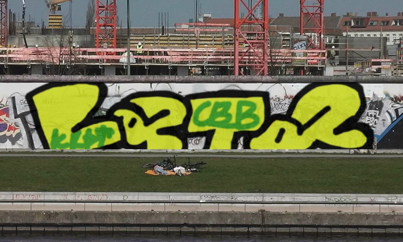 Bombing 1401030182572