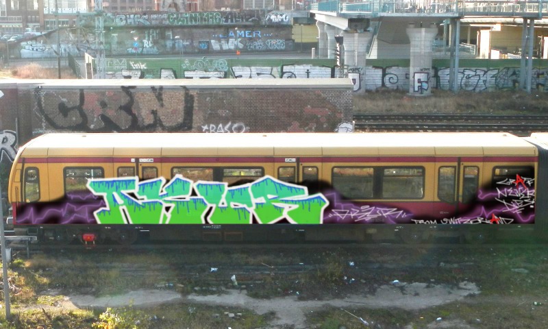 Bombing 1402334694836