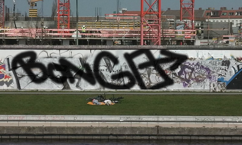 Bombing 1402544959549