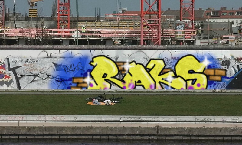 Bombing 1404125996909